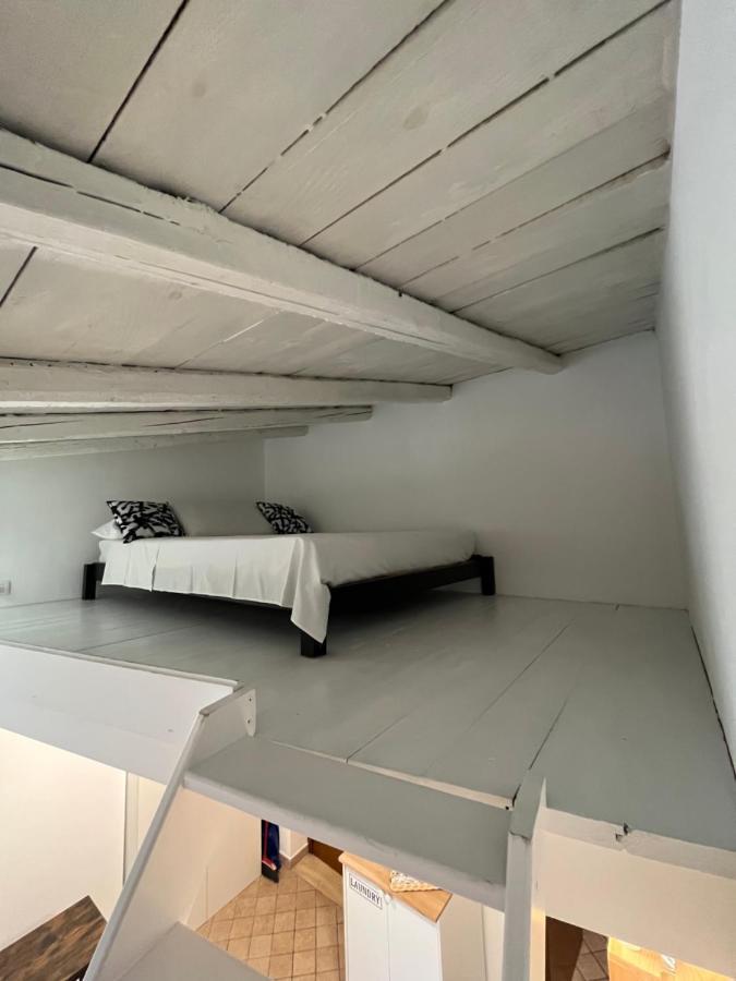 Wooden House Apartment Катания Екстериор снимка